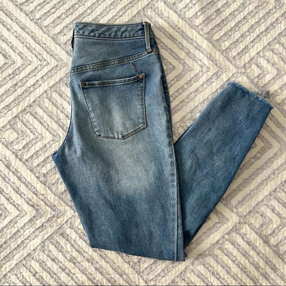 Mossimo Supply Co Knee Ripped Jeans